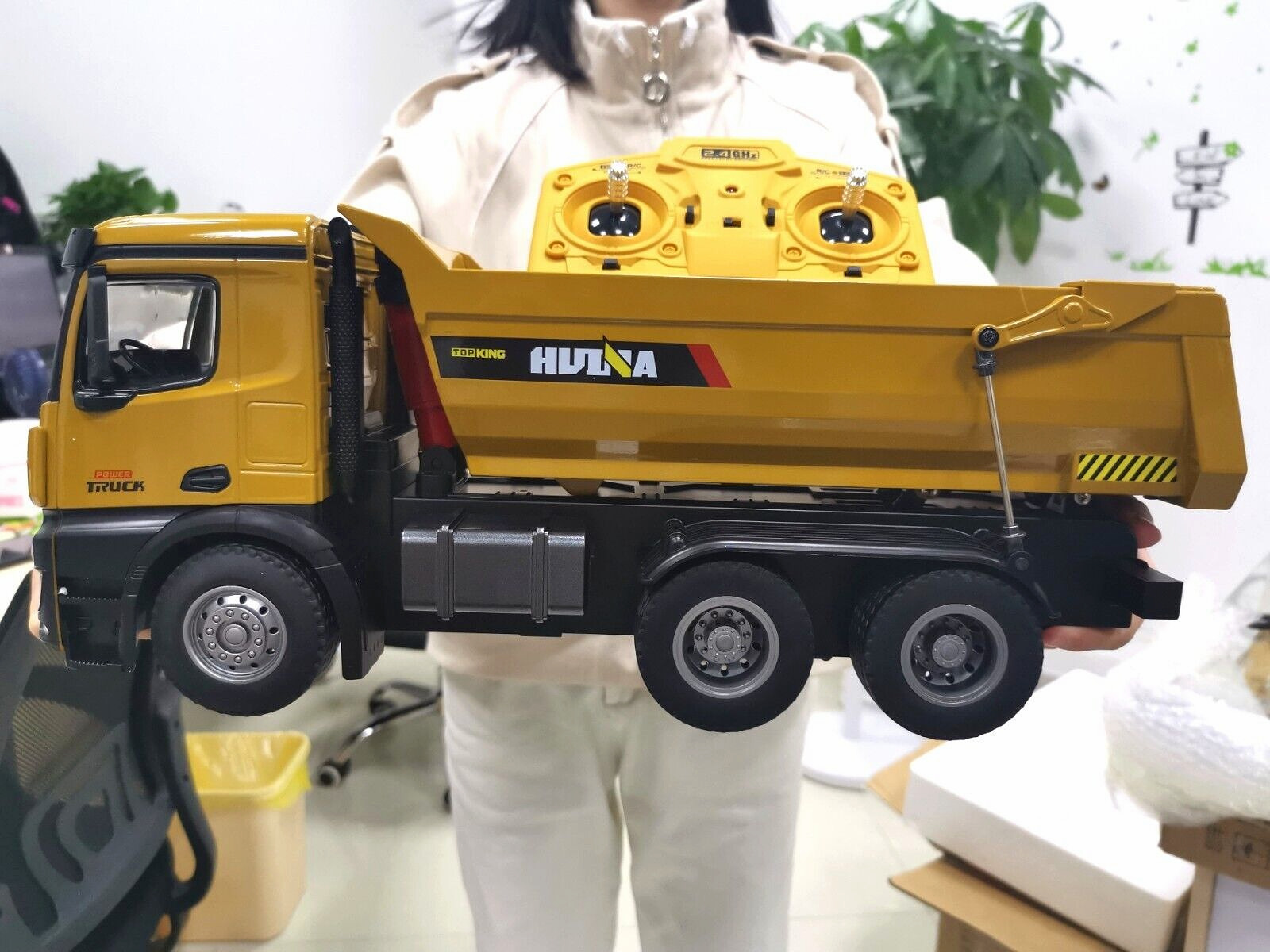 Huina 582 Rc 1:14 Alloy Remote Control Dump Truck Transportation Engineering Toy